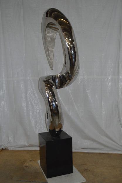 Modern arts large statue CC3 -  Size: 30"L x 20"W x 99"H.