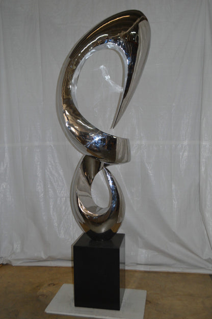 Modern arts large statue CC3 -  Size: 30"L x 20"W x 99"H.
