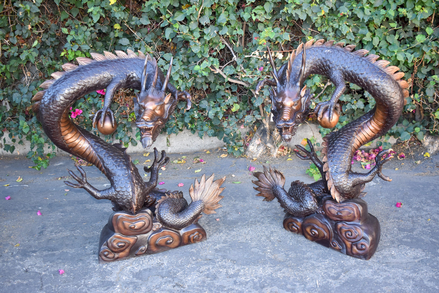 A Giant Pair of Dragons Bronze Statue Fountain Size: 35" x 22" x 37"H