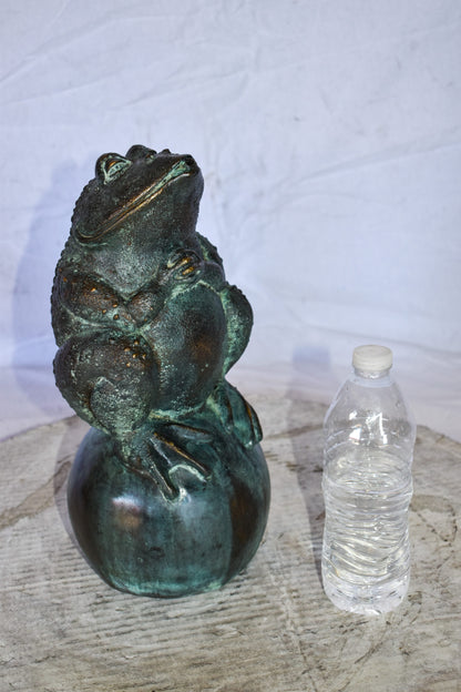 Frog With Green Patina Bronze Fountain Statue