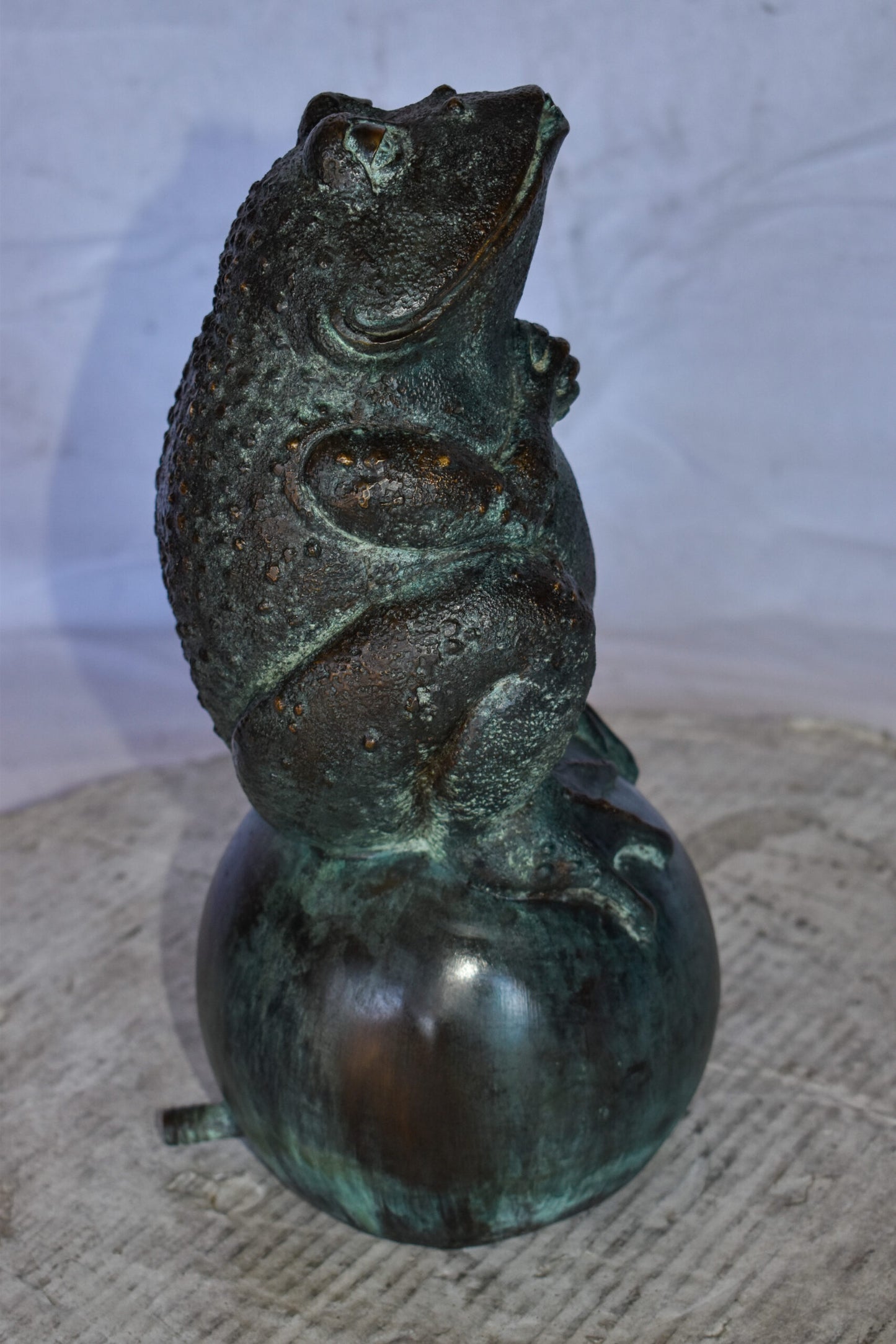 Frog With Green Patina Bronze Fountain Statue