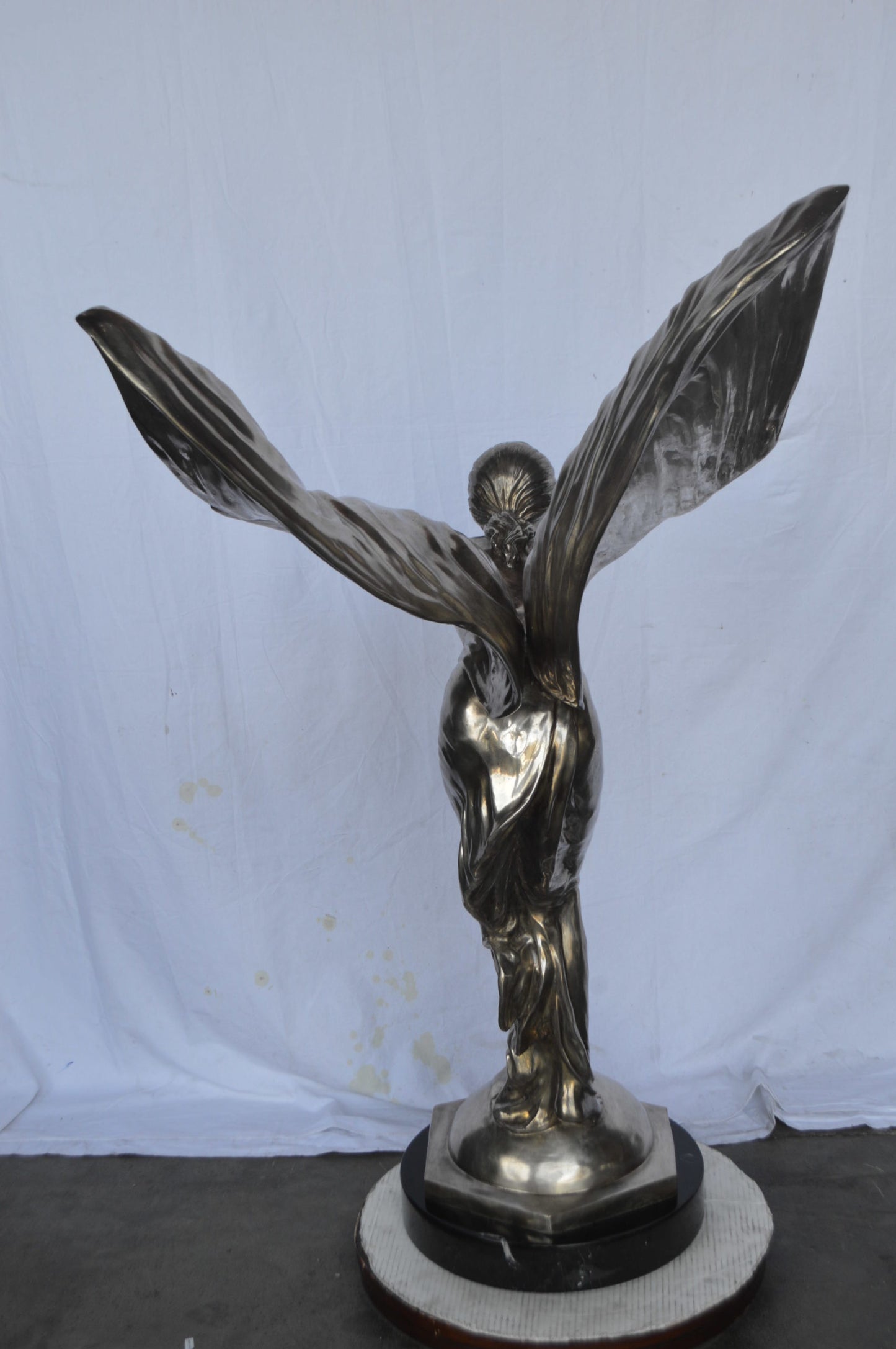 Giant Rolls Royce bronze statue - Size: 30"L x 36"W x 57"H.