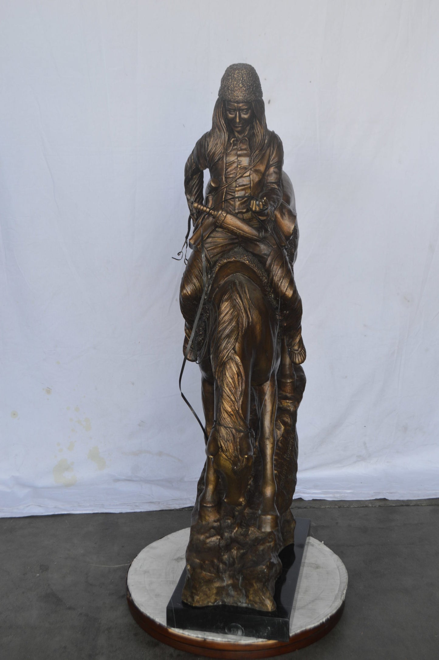 Giant mountain man Remington Replica bronze statue - Size: 37"L x 13"W x 54"H.