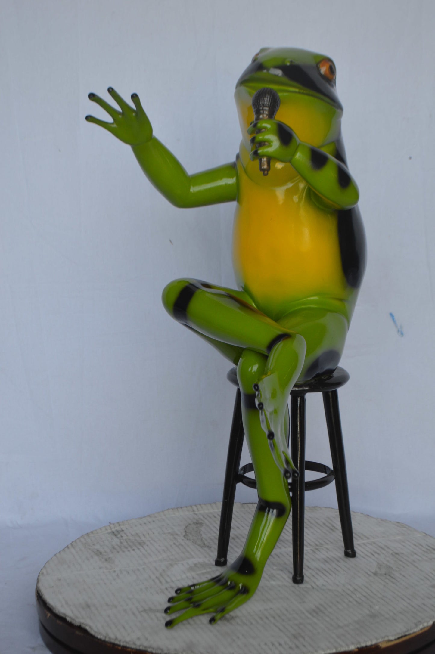 Comedic Green Frog bronze statue - Size: 25"L x 20"W x 30"H.