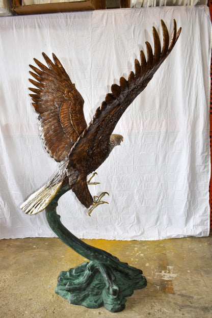 Giant Eagle in Action Looking for Prey Bronze Statue Size: 60" x 40" x 78"H