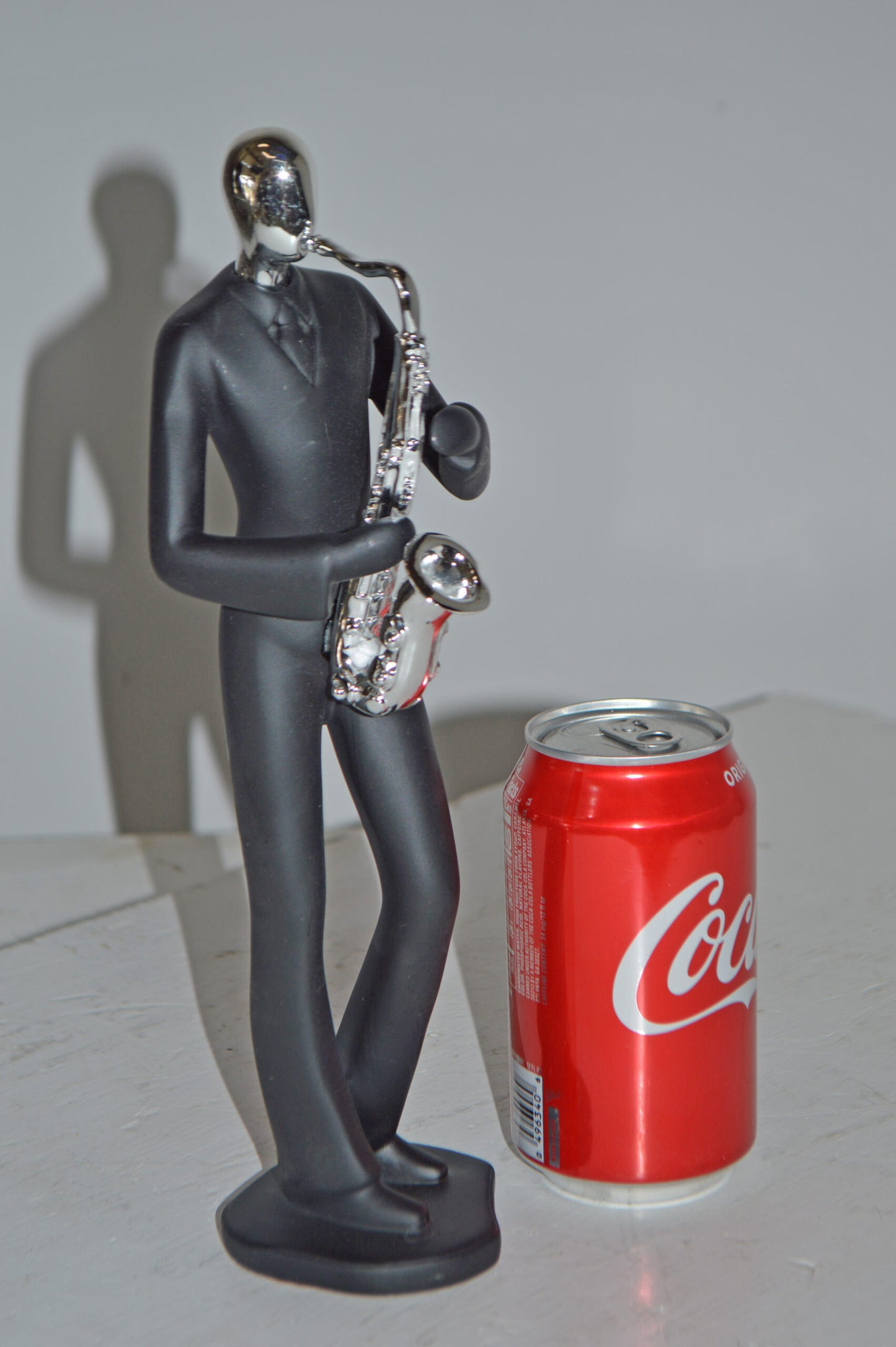 Modern Art Black and Chrome Man Play Saxophone Resin Statue - Size: 4"x3"x11"H