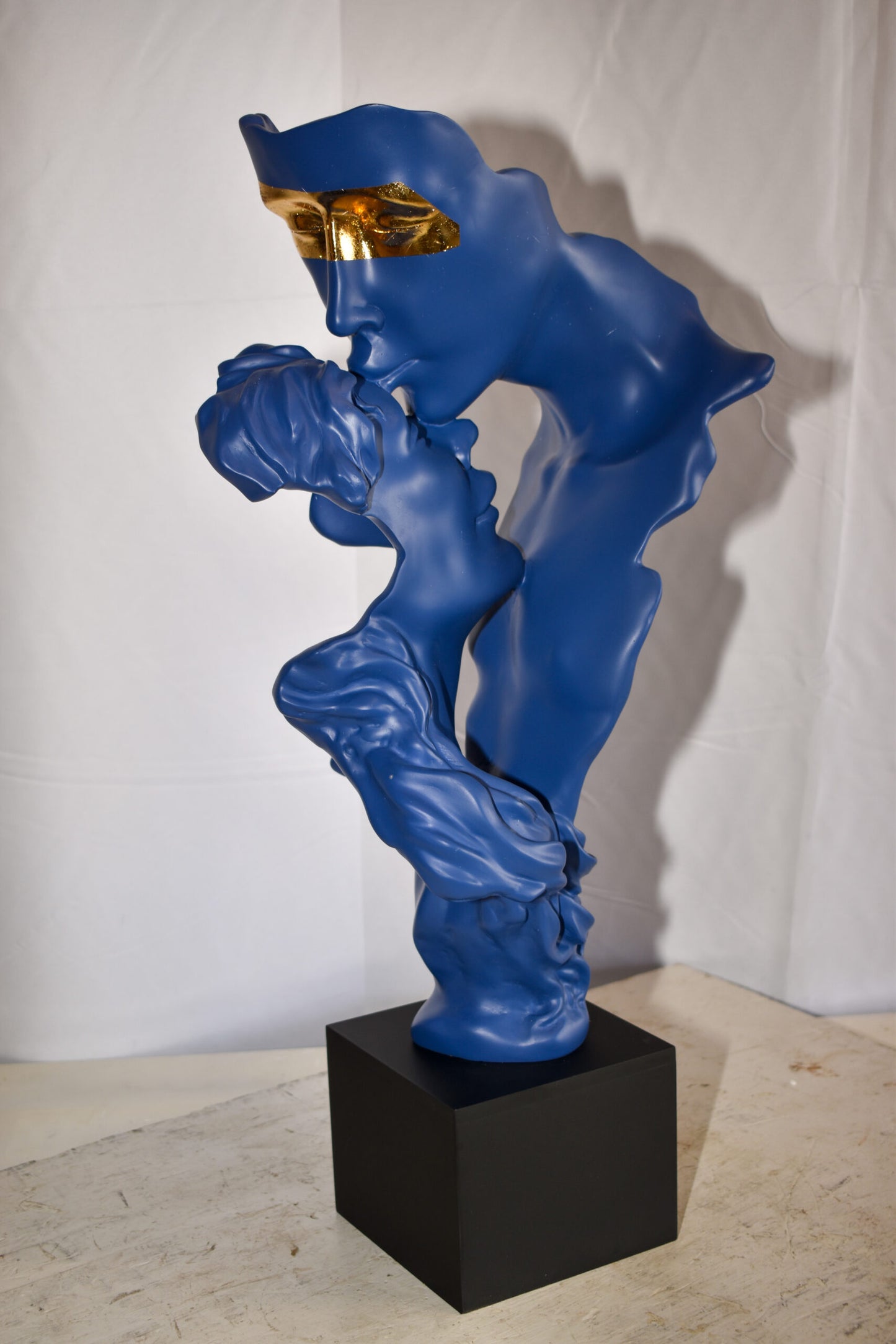 Abstract Modern Lovers Blue Resin Statue 12" x 8" x 26"H