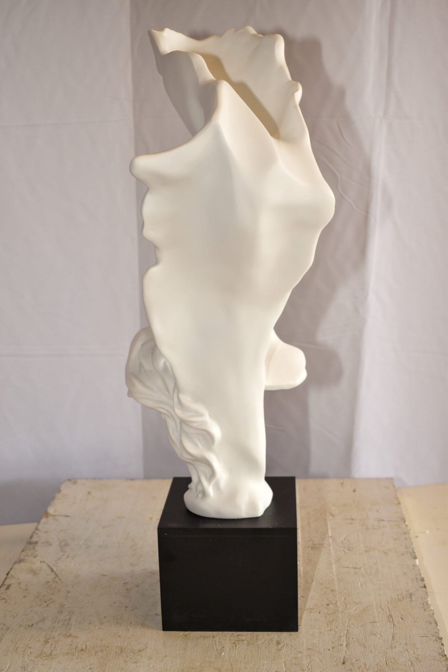 Abstract Modern Lovers White Resin Statue 12" x 8" x 26"H