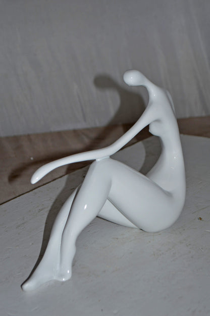 Modern Art Medium White Women on the Beach Resin Statue - Size: 14" x 4" x 9"H