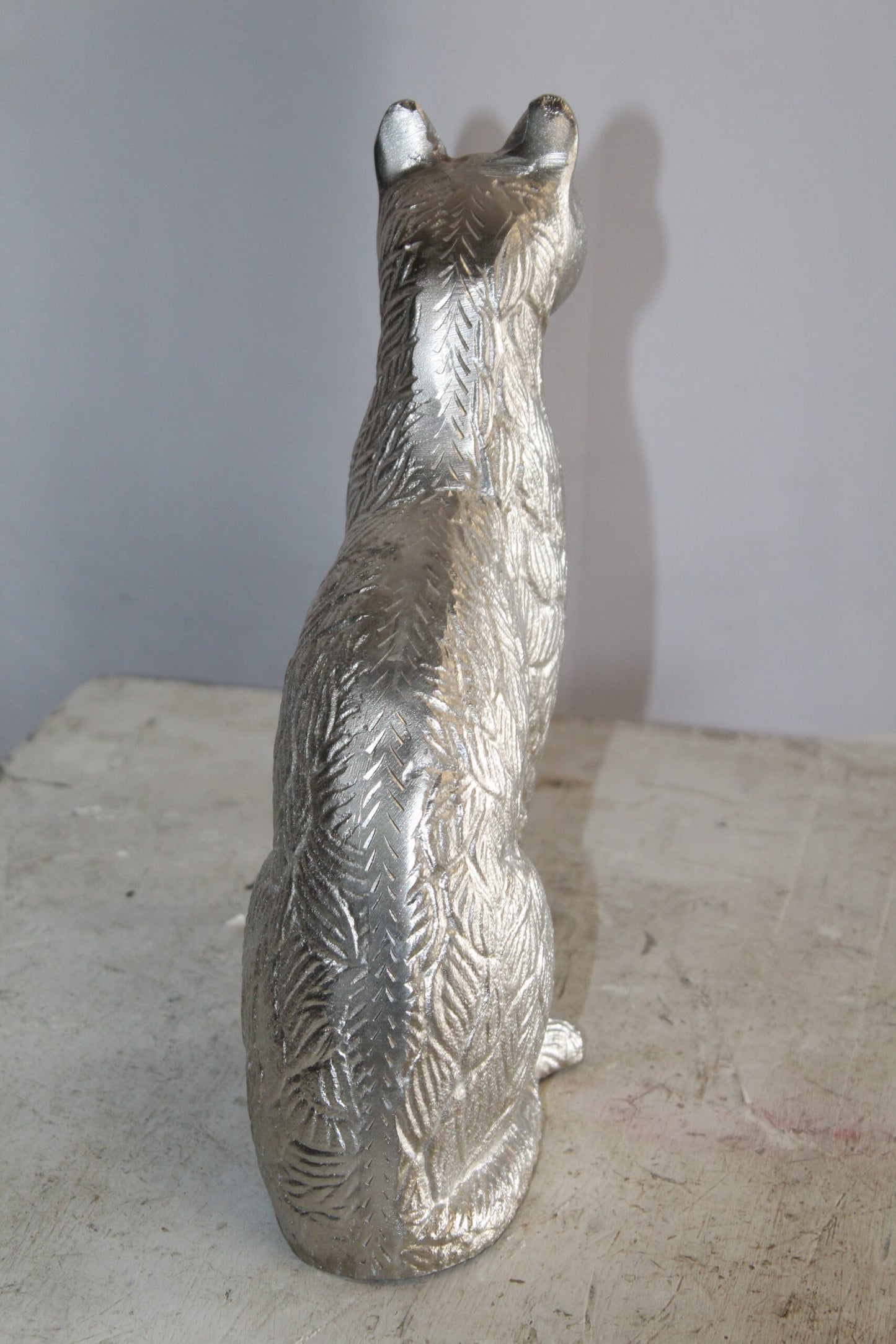 Aluminum Artistry Intricately Sitting Cat Statue in Silver 10" x 4" x 13"H