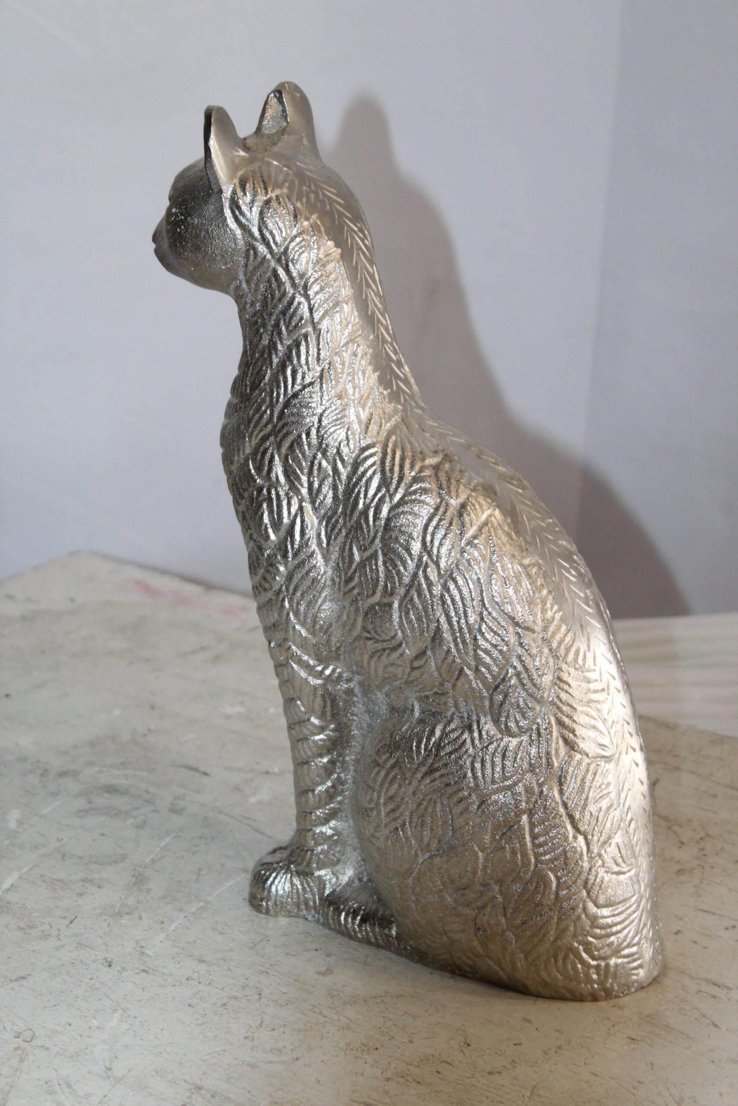 Aluminum Artistry Intricately Sitting Cat Statue in Silver 10" x 4" x 13"H