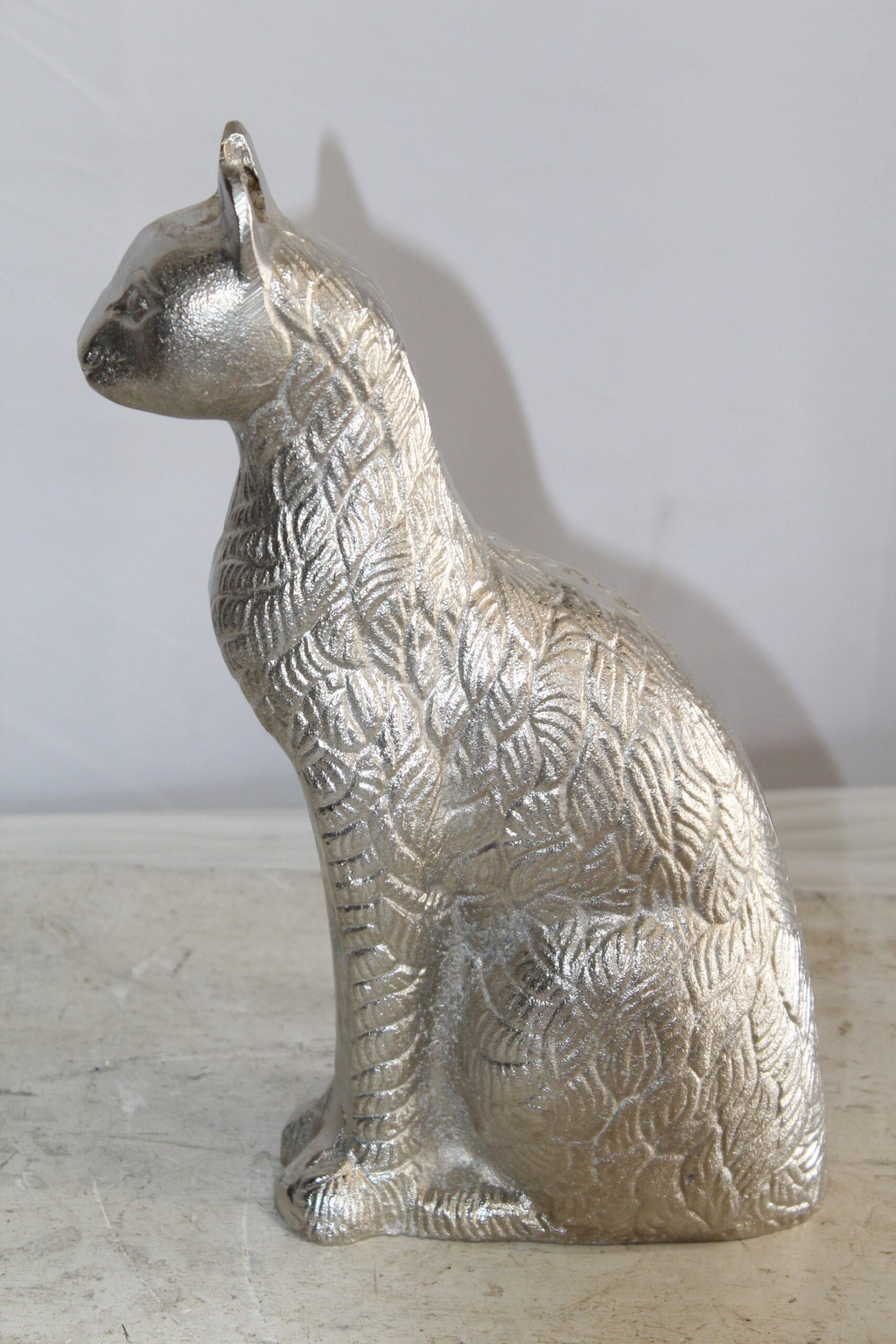 Aluminum Artistry Intricately Sitting Cat Statue in Silver 10" x 4" x 13"H