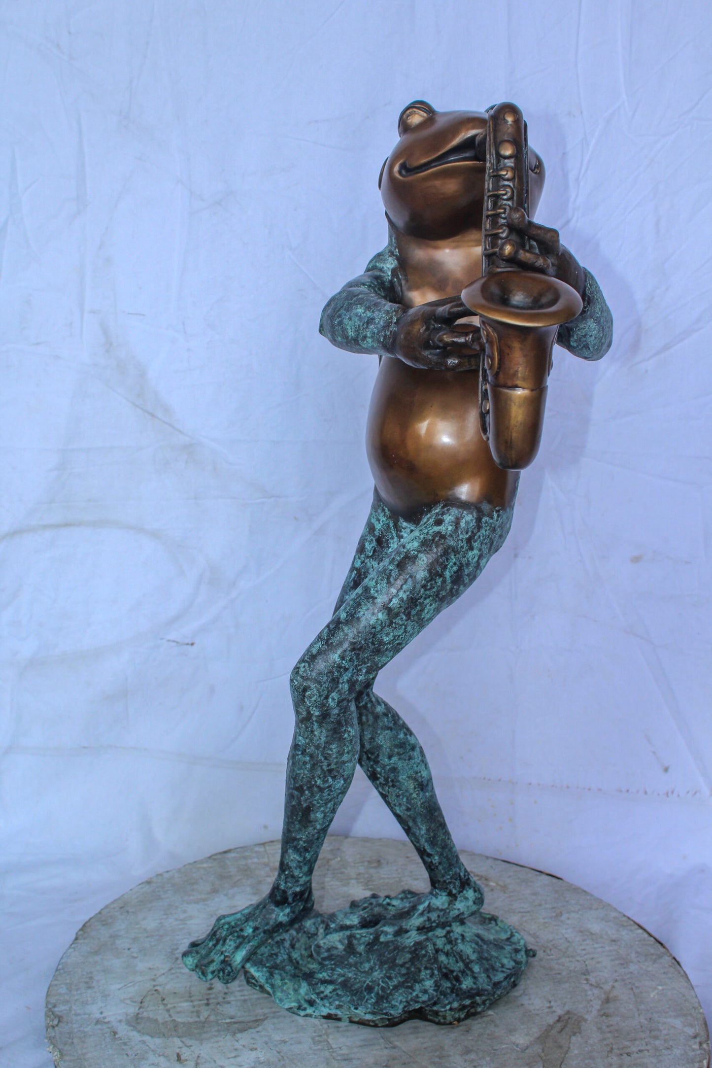 Musical Frog Playing Saxophone Bronze Fountain, Fun home Decor 14" x 9" x 32"H
