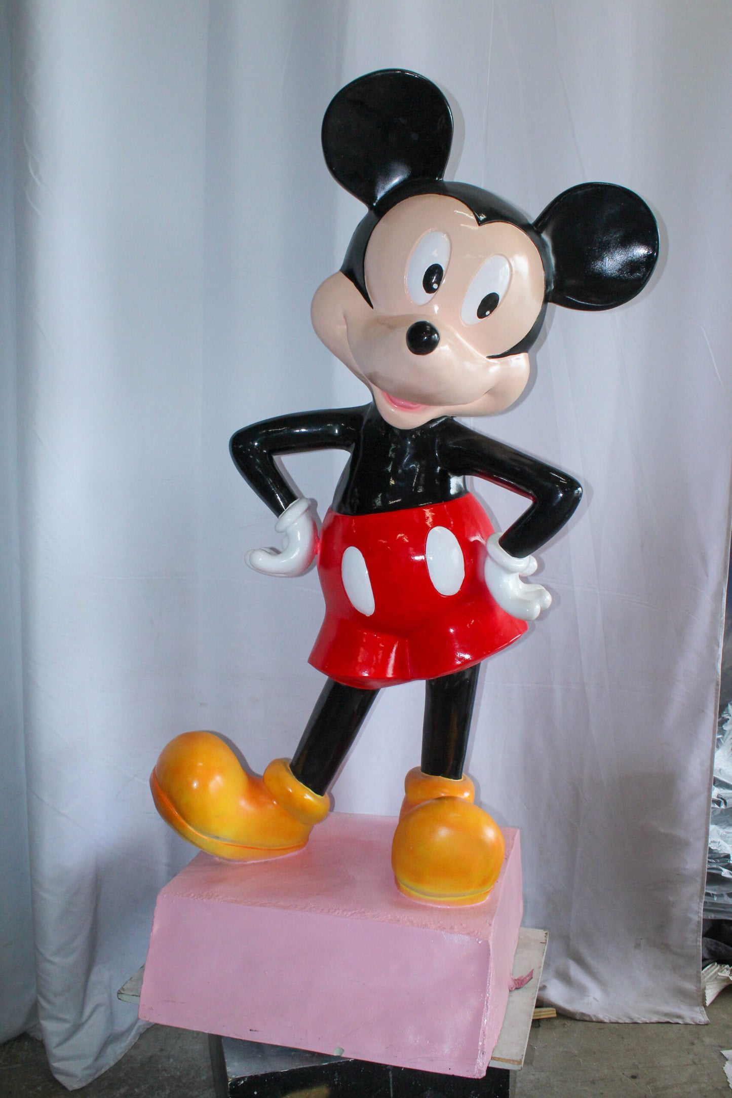 Large Cartoon Mouse Statue Holding Flower Bouquet 35" x 26" x 73"H