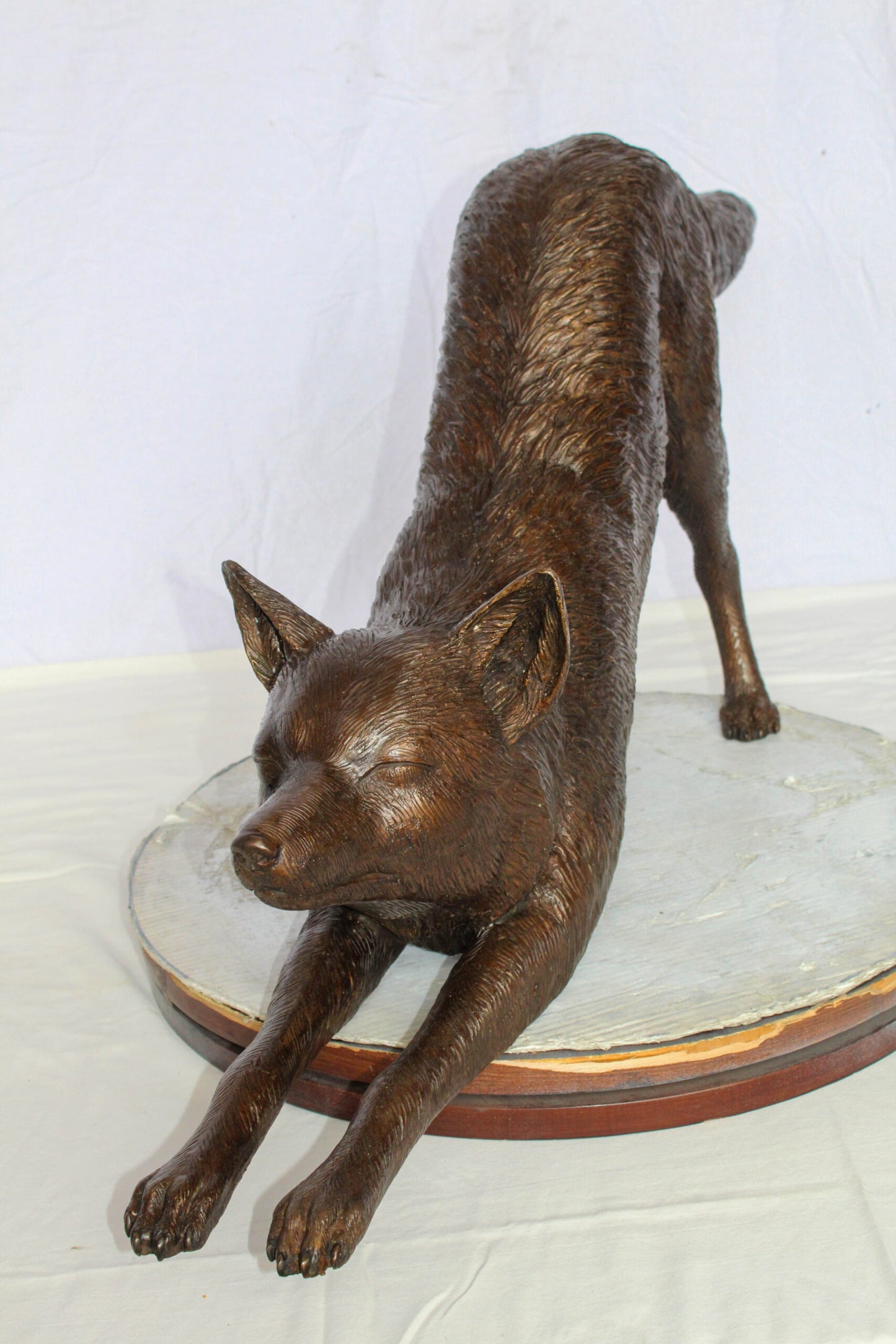 Bronze Stretching Wolf Statue Graceful Wildlife Home Décor 49" x 10" x 20"H
