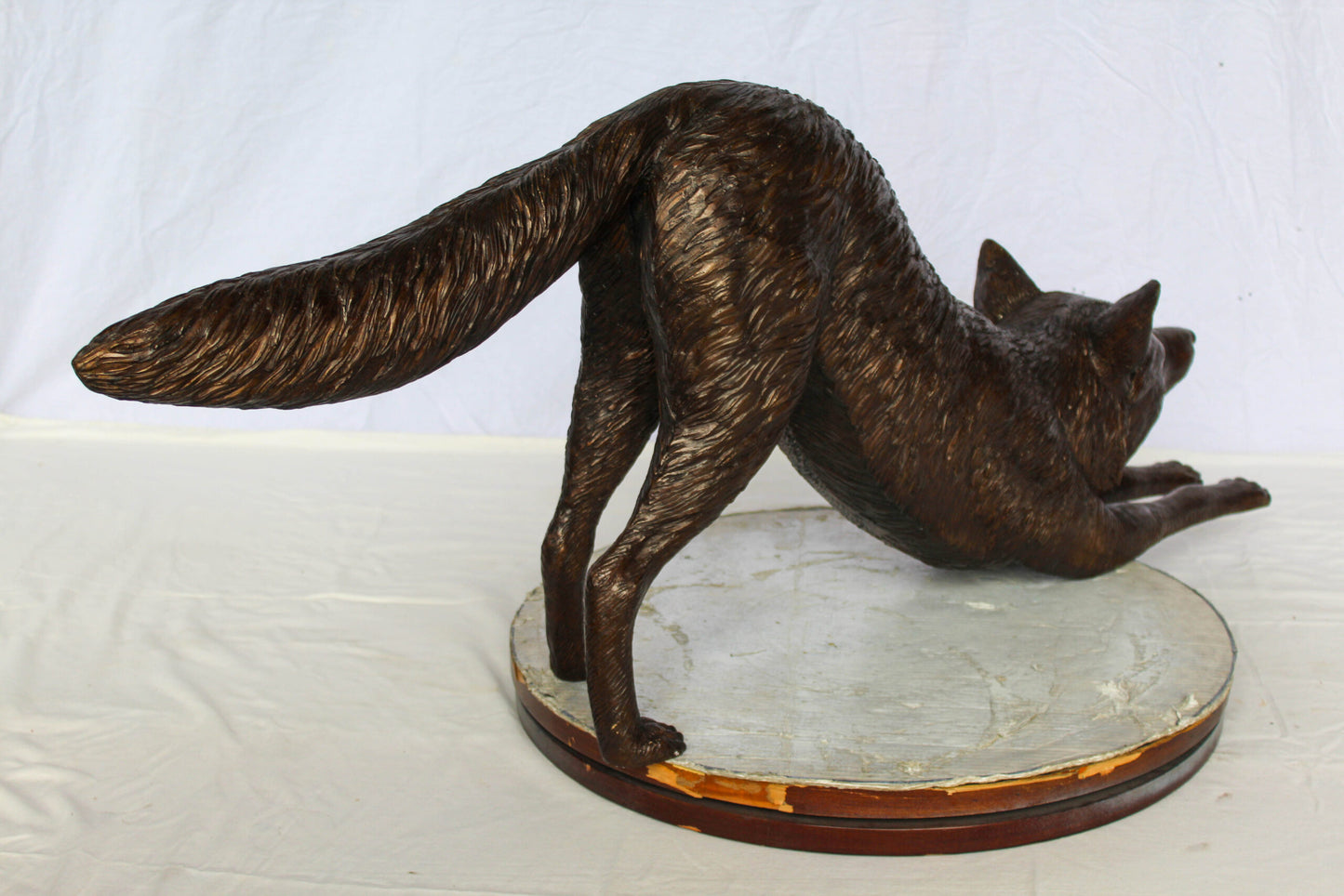 Bronze Stretching Wolf Statue Graceful Wildlife Home Décor 49" x 10" x 20"H