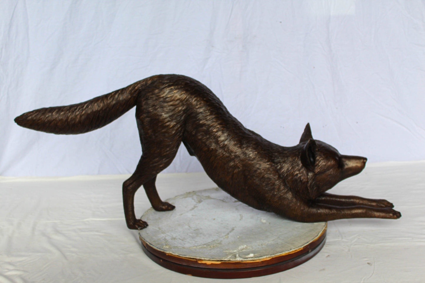 Bronze Stretching Wolf Statue Graceful Wildlife Home Décor 49" x 10" x 20"H