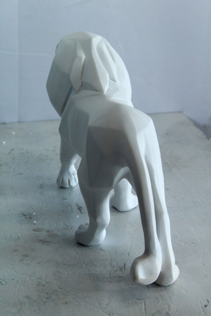 Nifao Modern Resin Lion Statue – Geometric Indoor/Outdoor Sculpture, Matte White Polygon Design, Contemporary Minimalist Animal Decor for Homes, Offices, Galleries & Modern Interiors17 x 5" x 9"H