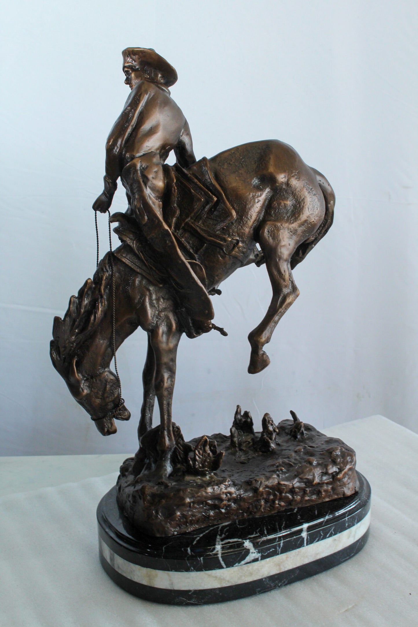 Nifao Bronze Outlaw Remington-Inspired Statue - Western Cowboy Sculpture with Marble Base, Size: 15"L x 8"W x 25"H