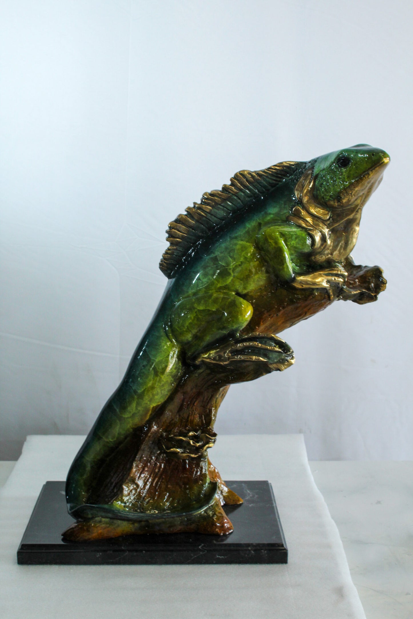 Bronze Iguana Statue on Tree Trunk Mounted on a Marble Base   20" x 7" x 22"H