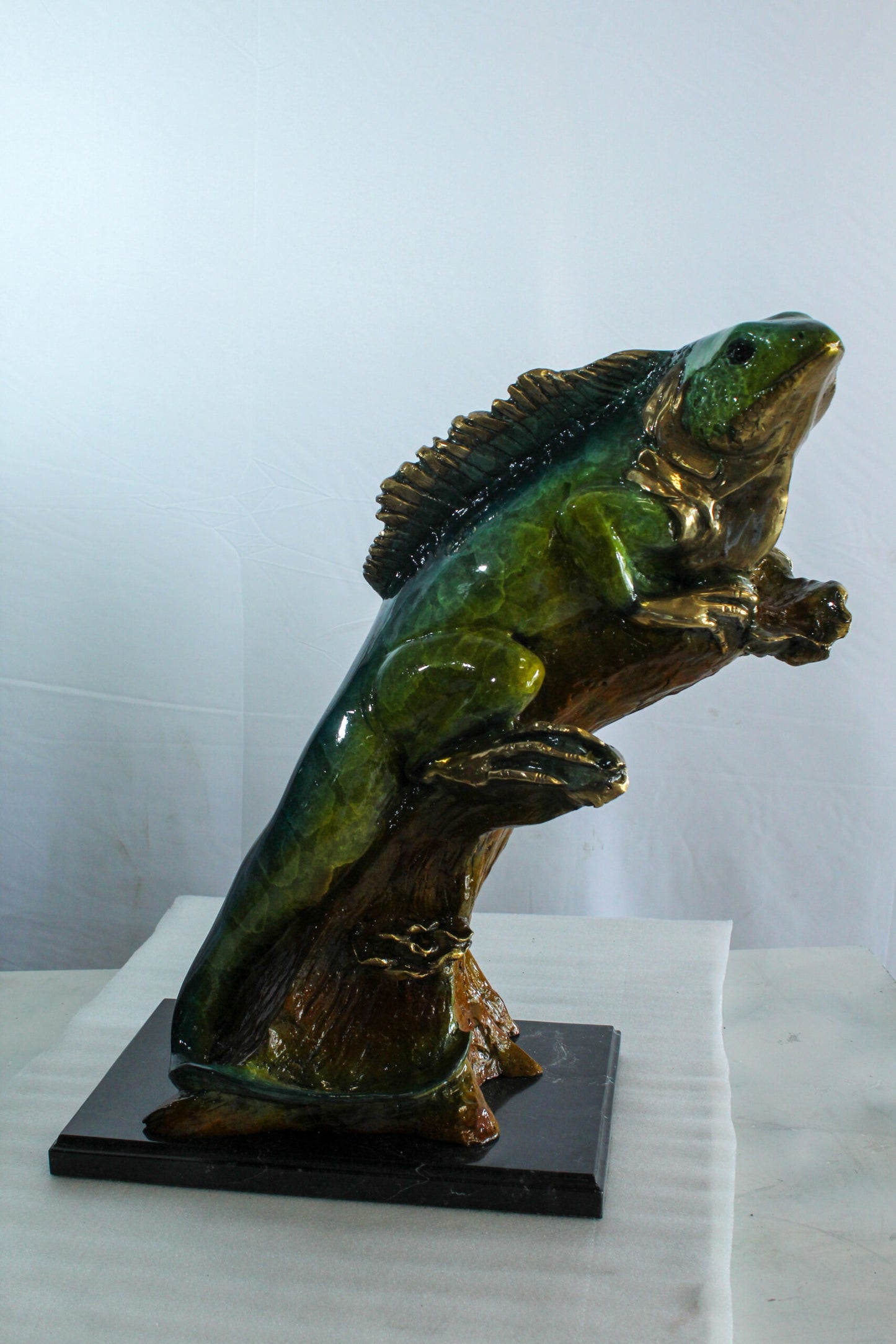 Bronze Iguana Statue on Tree Trunk Mounted on a Marble Base   20" x 7" x 22"H