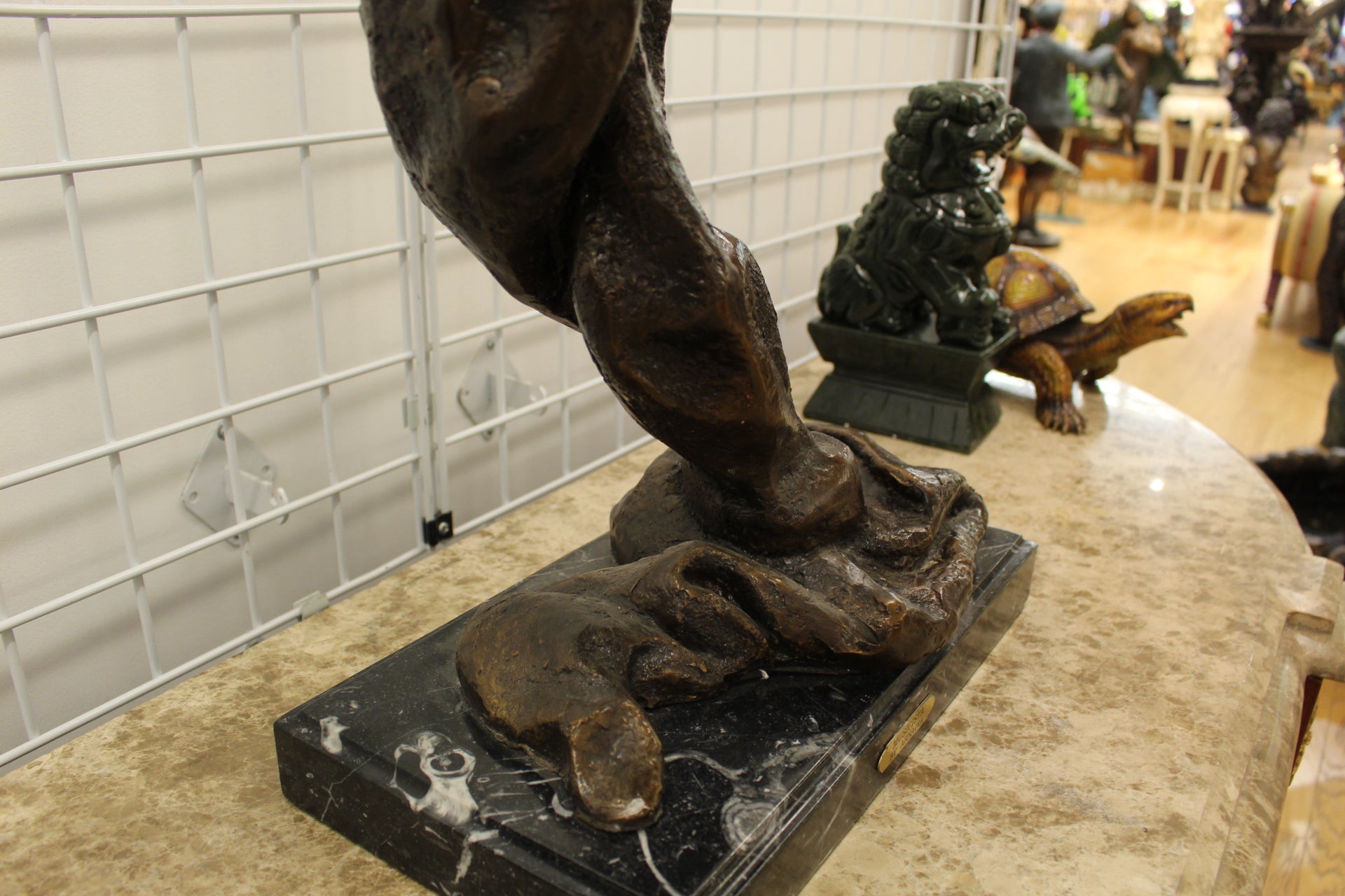 Musicista by Arnadia, Bust of Violin Musician Bronze Statue - 27"x 16"x 32"H. 