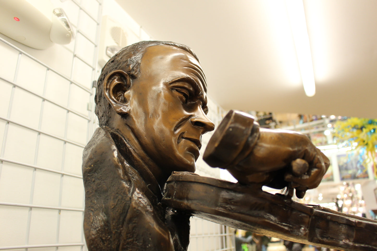 Musicista by Arnadia, Bust of Violin Musician Bronze Statue - 27"x 16"x 32"H. 