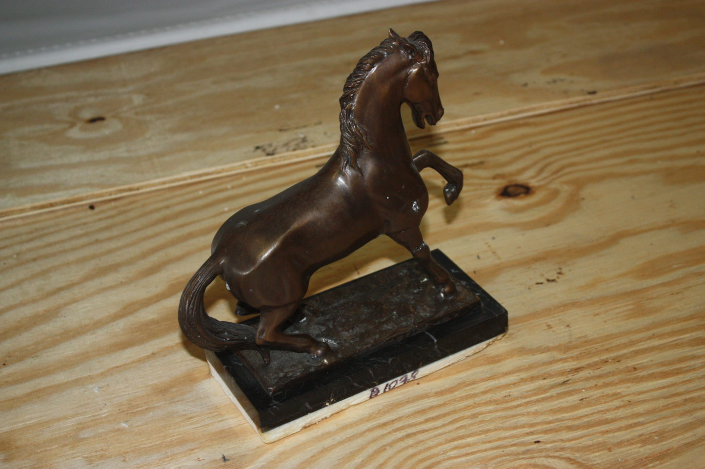 Running horse Bronze statue -  Size: 7.5"L x 3.5"W x 9"H. 