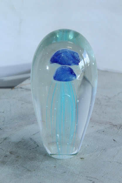 NIFAO Glass Jellyfish Paperweight Hand Blown Ocean Art Decor 4" x 4" x 9"H