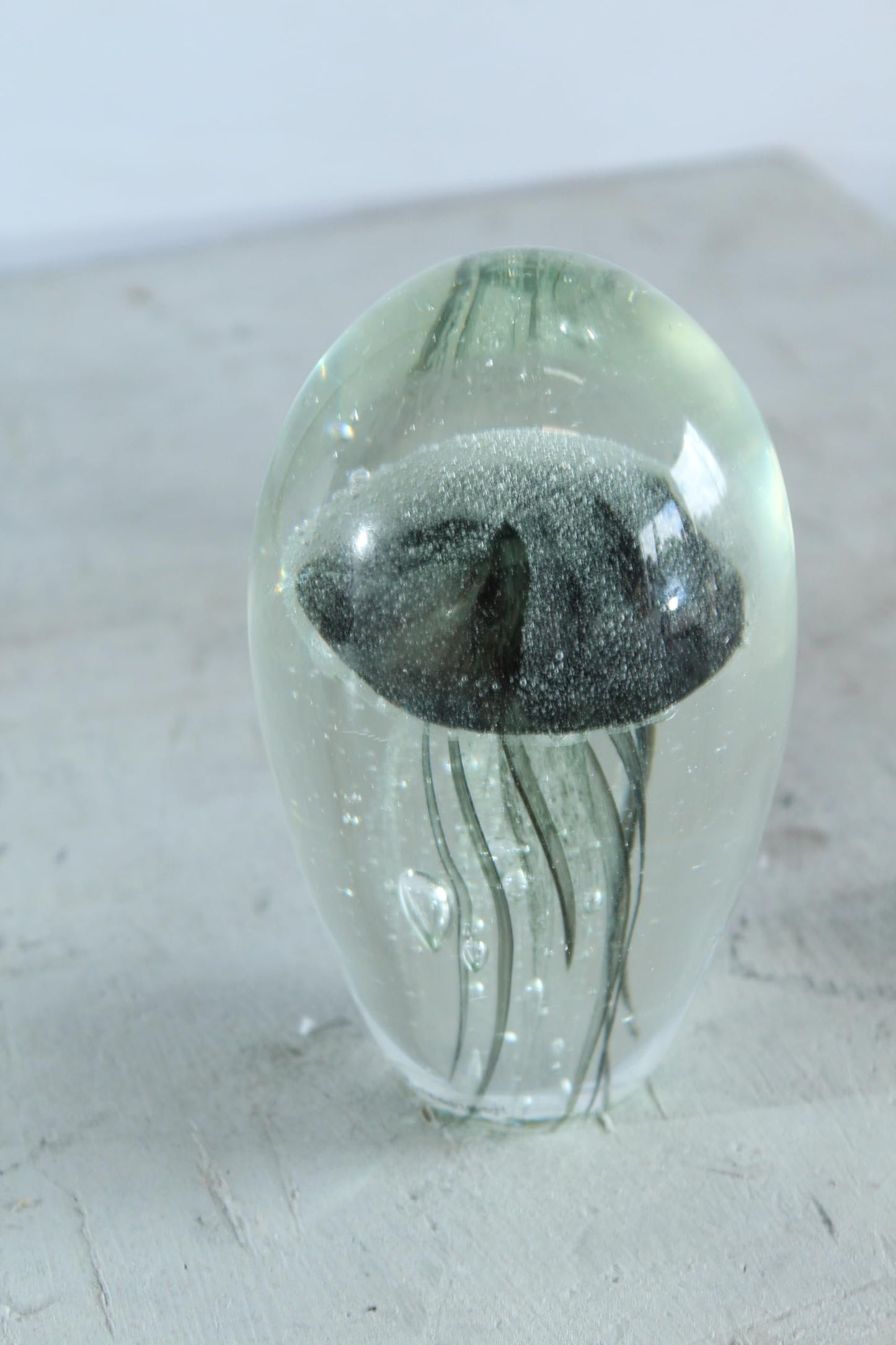 NIFAO Glass Jellyfish Paperweight Clear Black Ocean Art Decor 4" x 4" x 7"H