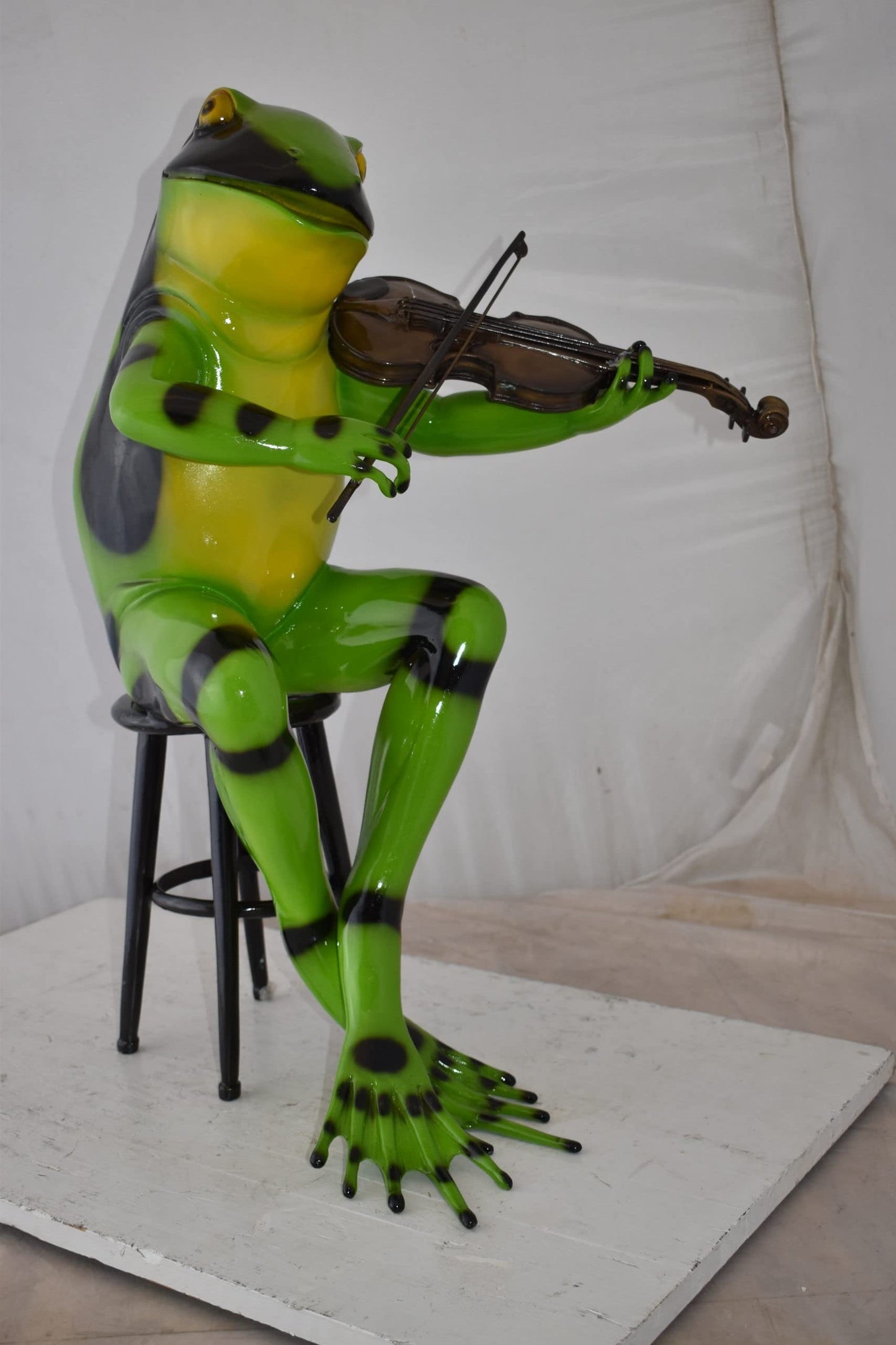 Musical Green Frog Bronze Statue - Playing Violin Sculpture - Perfect for Home or Office, 20"L x 18"W x 30"H