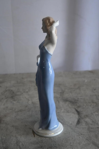 Porcelain Elegant Lady Blue Flowing Gown Dancer Figurine 5"x3"x12"H