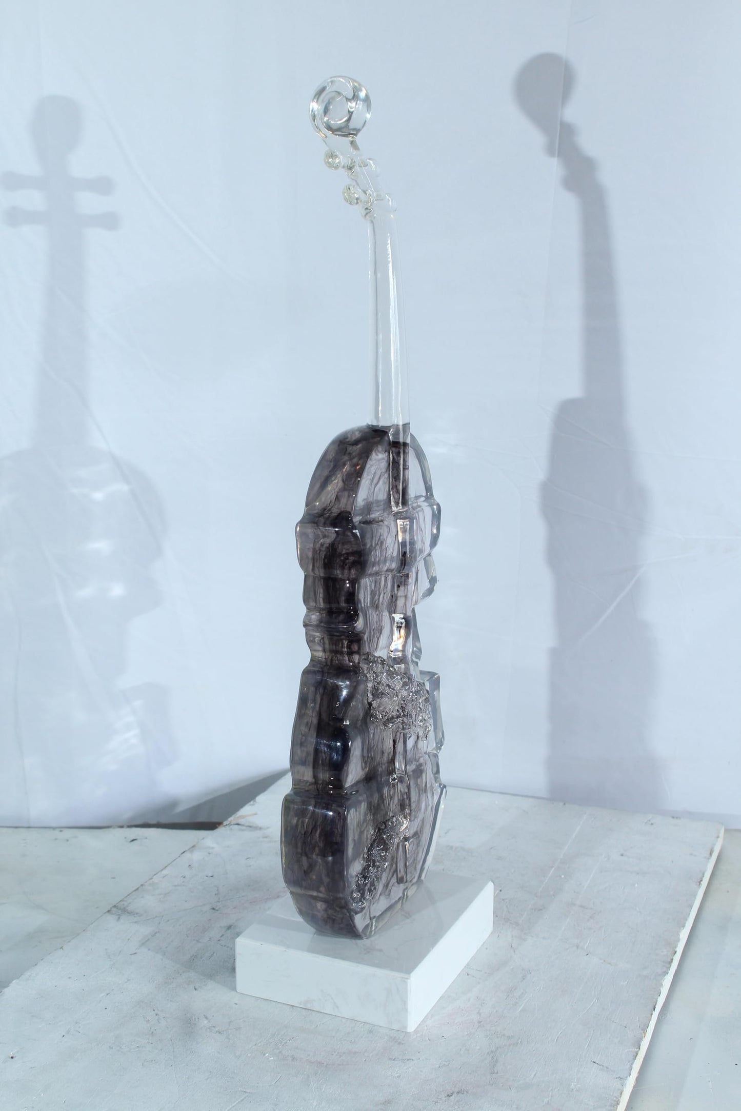 NIFAO Resin Violin Statue Clear Abstract Musical Instrument Art Decor 10" x 6" x 29"H