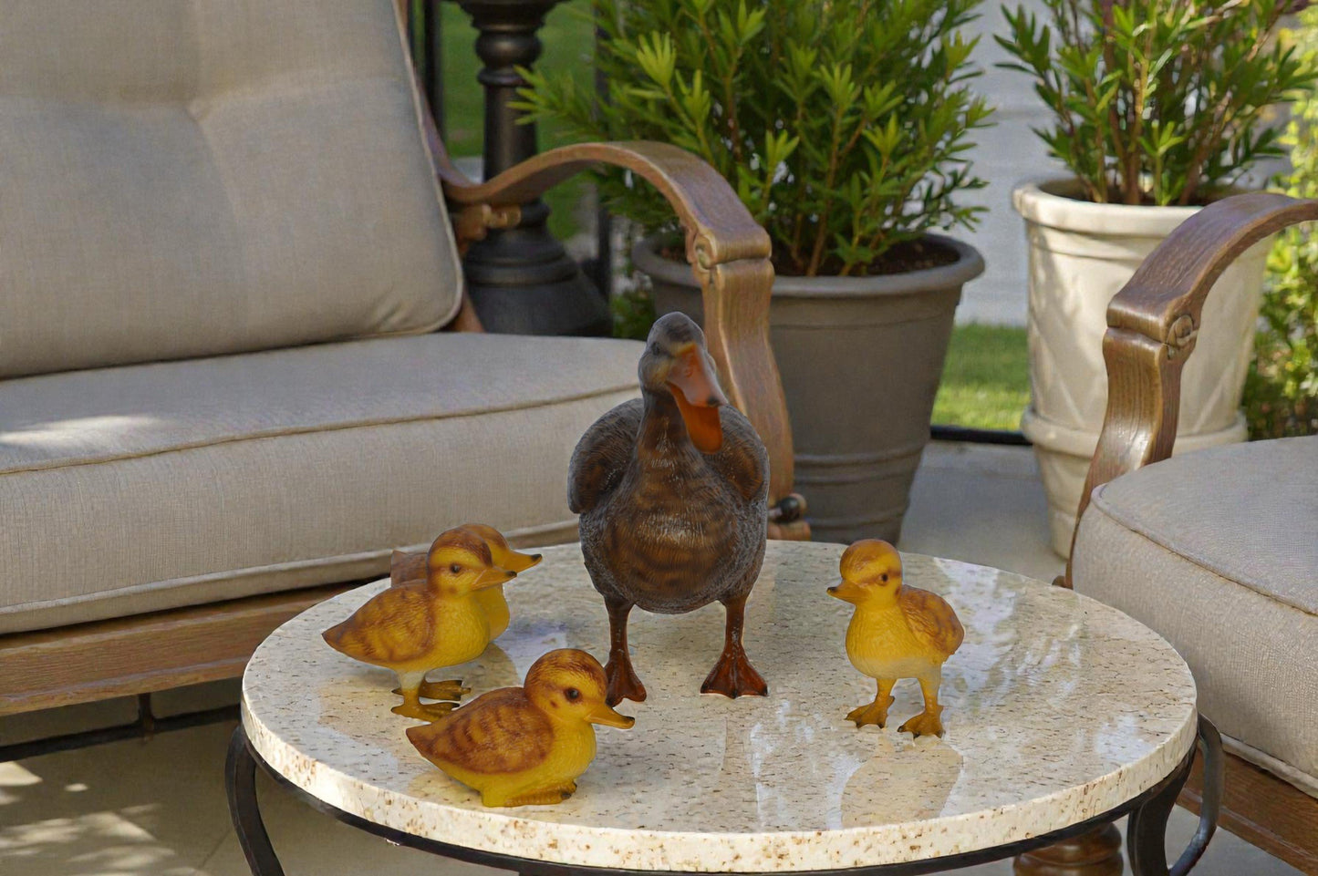 Duck family Bronze Statue - Size: 12"L x 4"W x 9"H.