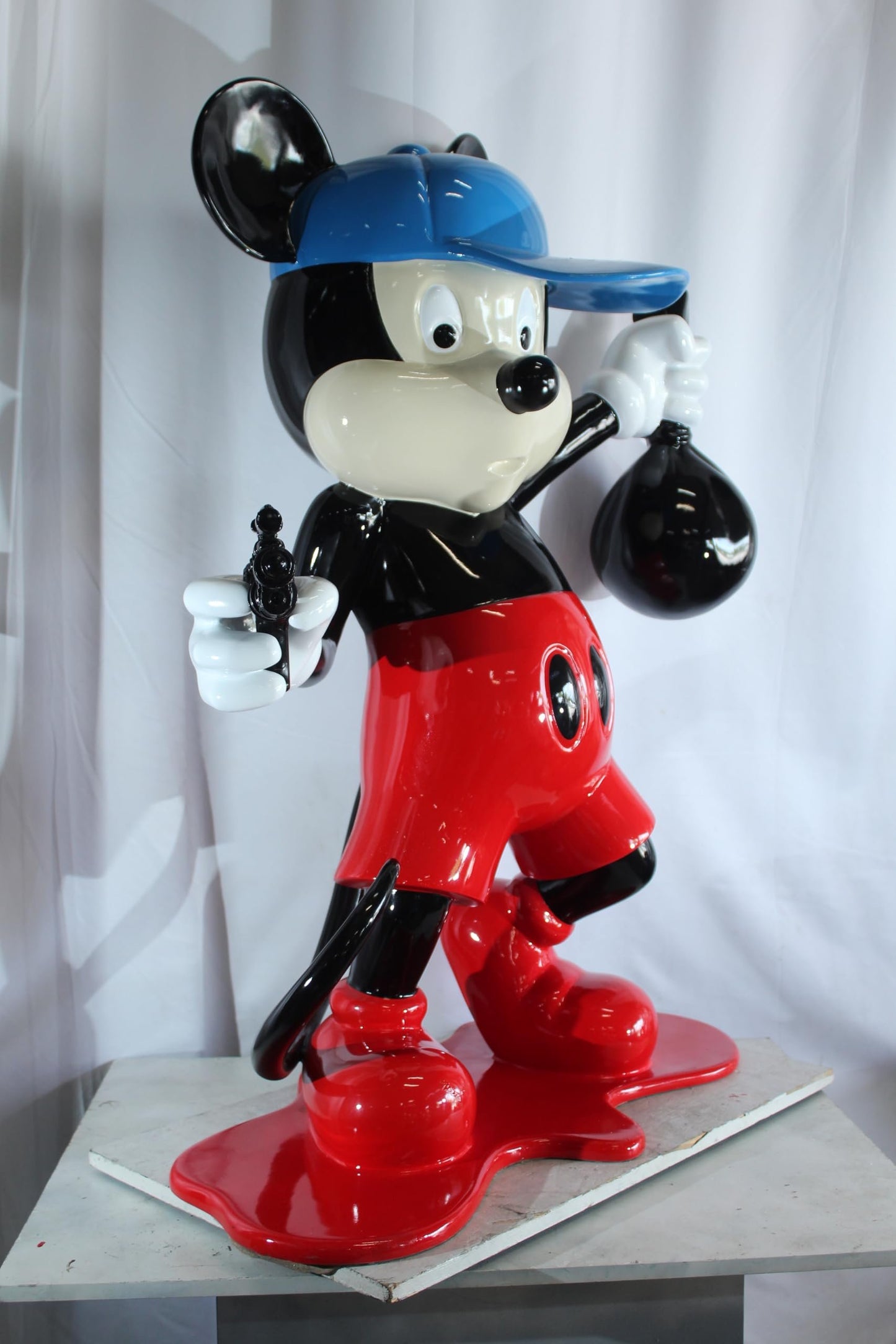 NIFAO Giant Cartoon Mouse Sculpture with Money Bag Pop Art Resin Statue 45"x20"x50"H