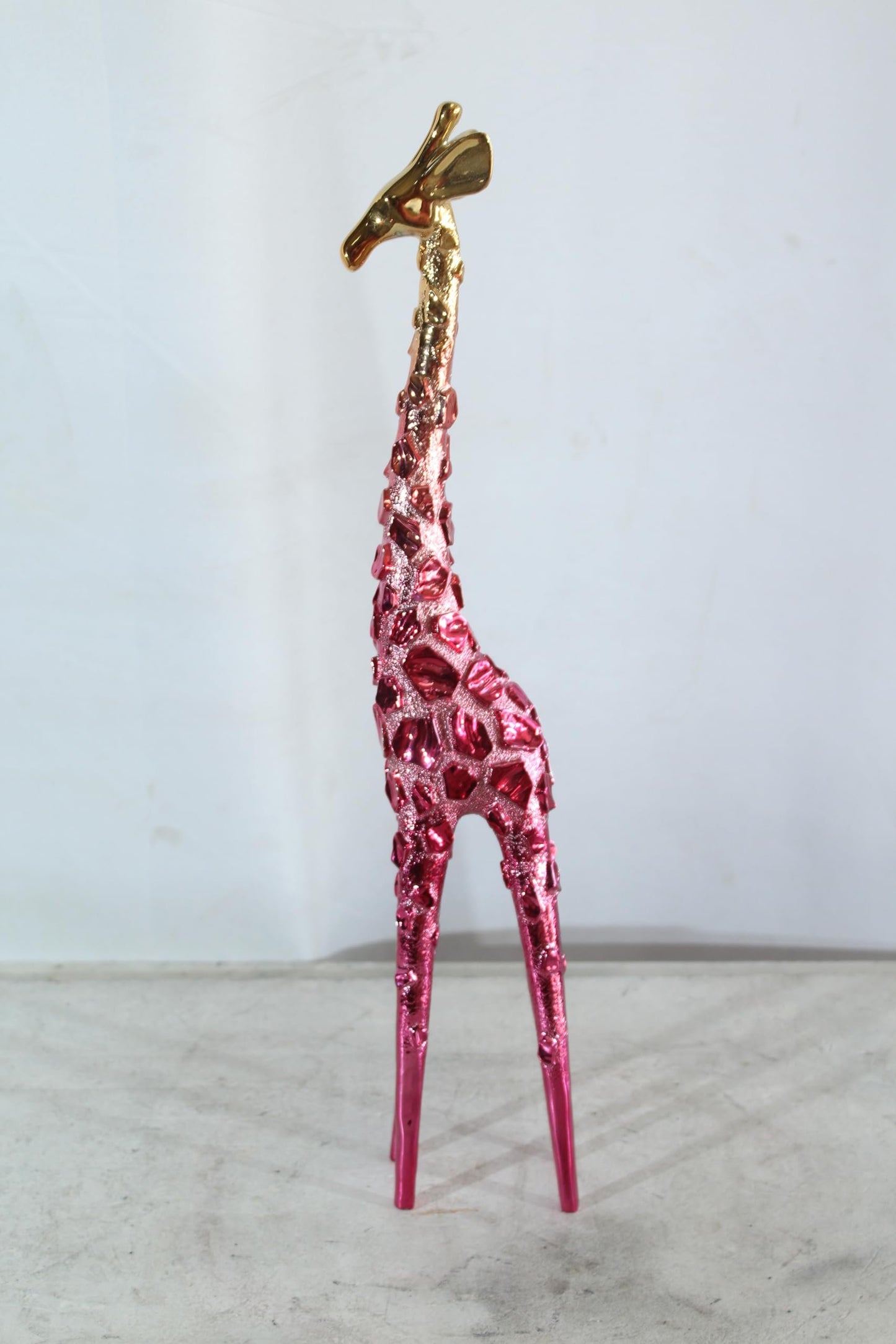 NIFAO Pink Giraffe Sculpture with Gold Chrome Head Modern Resin Decor 4"x6"x30"H