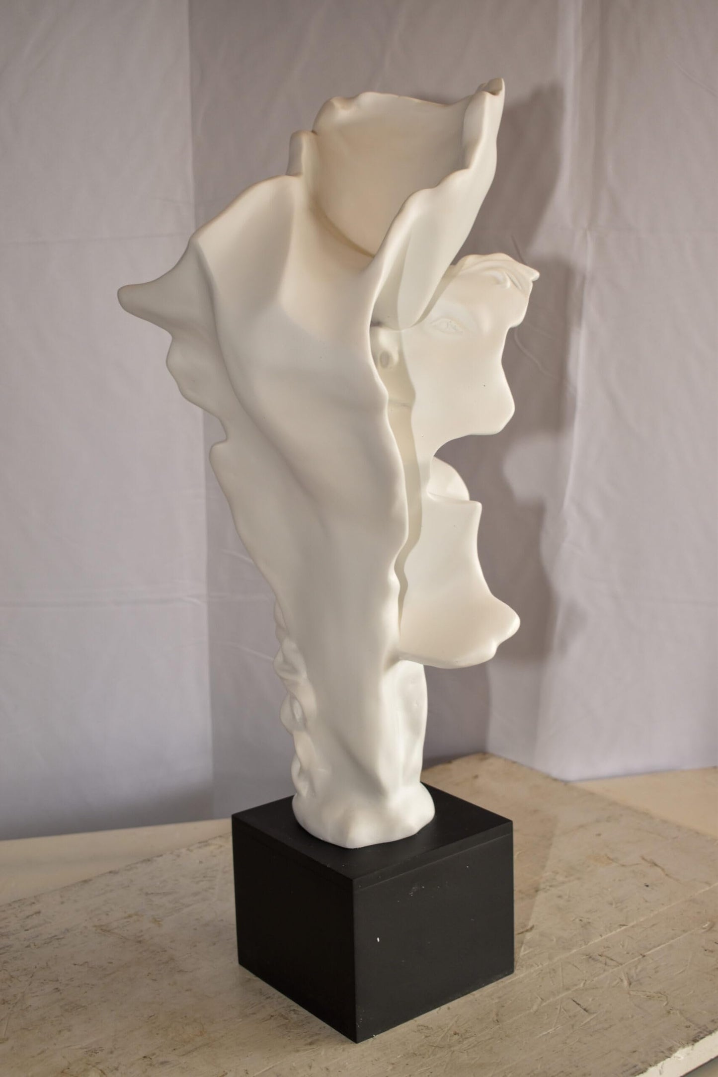 Abstract Modern Lovers White Resin Statue 12" x 8" x 26"H