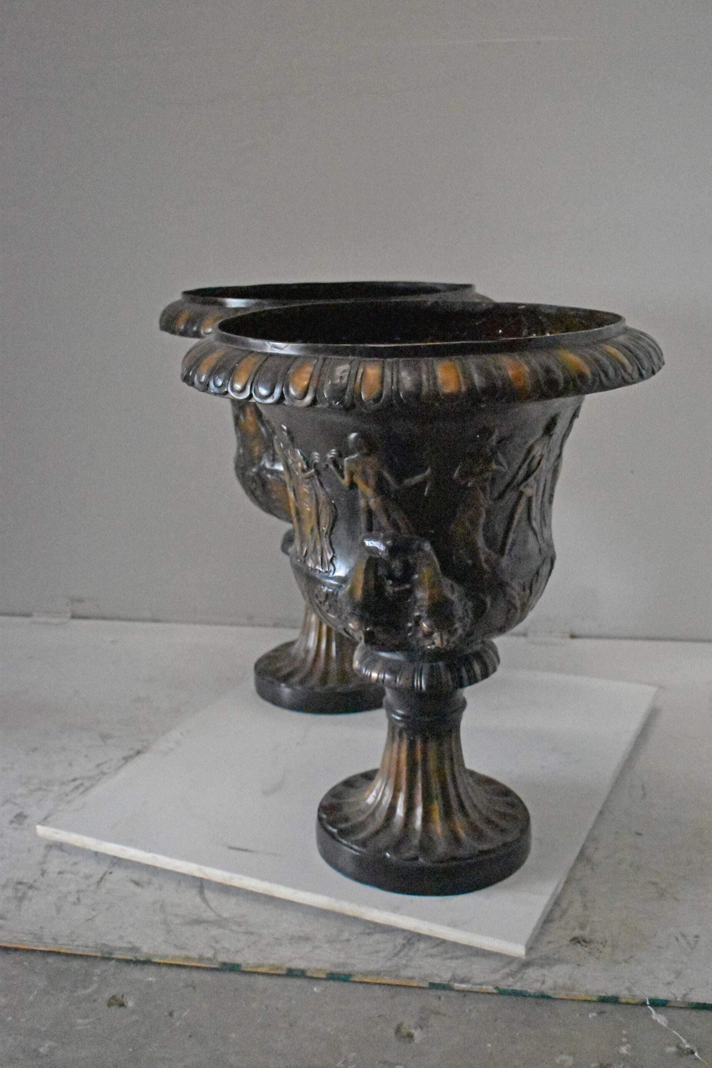 Pair of Beautiful Urns Bronze Statues - Size: 24"L x 24"W x 29"H.