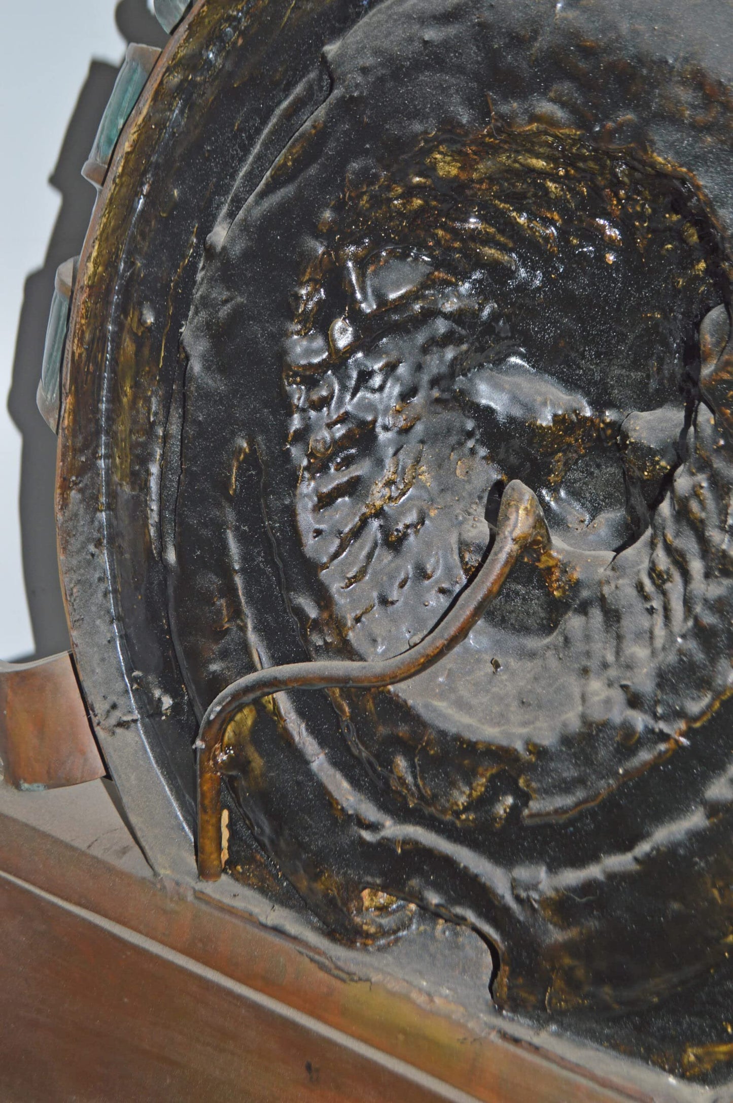 Lion Head Wall Fountain made of Bronze Statue - Size: 32"L x 22"W x 70"H.