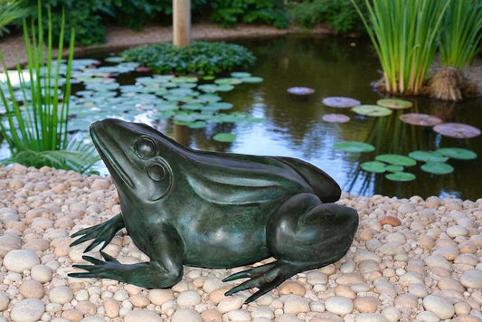Croaking Frog Bronze Statue in Green Patina Fountain Size: 15" x 10" x 7"H
