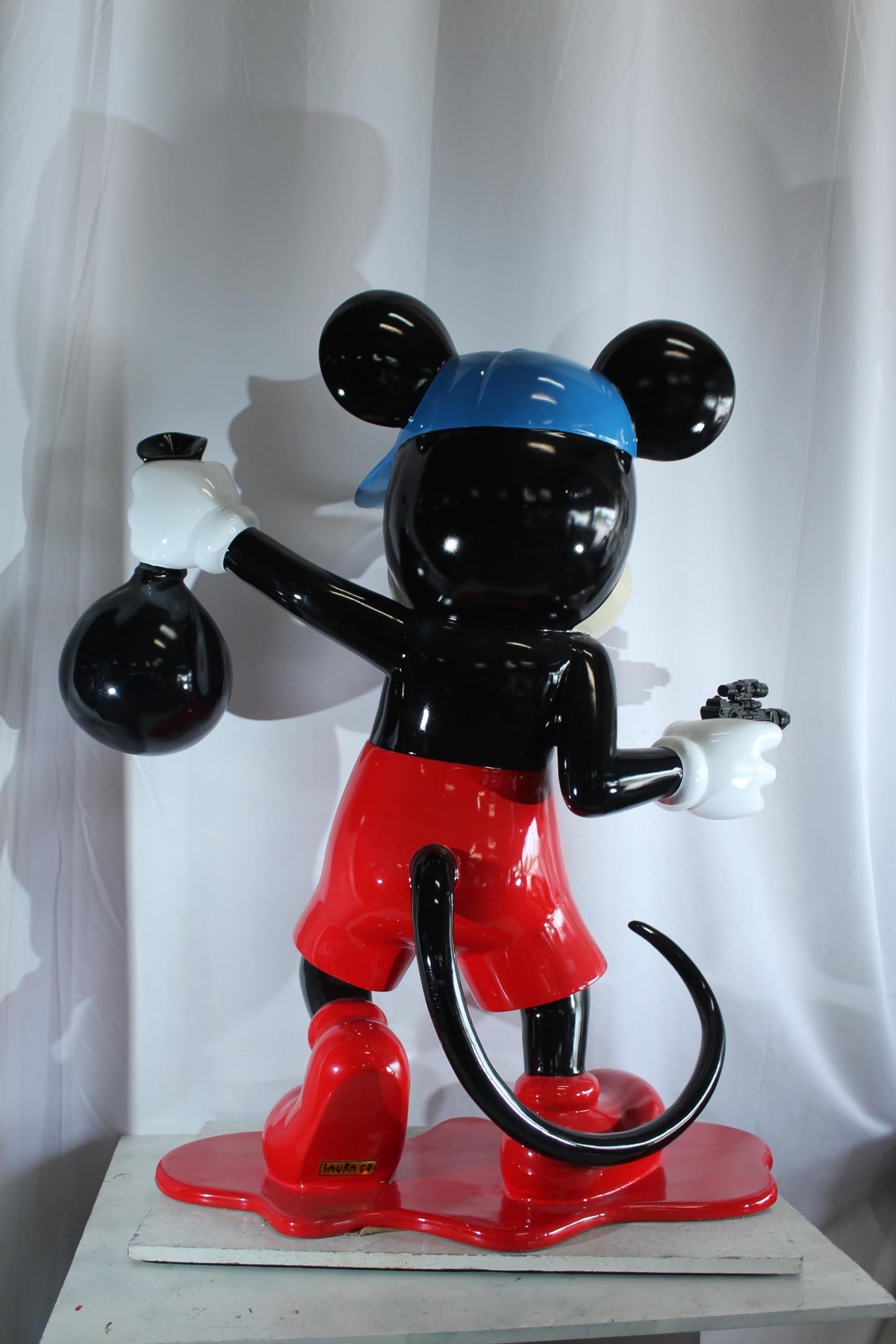 NIFAO Giant Cartoon Mouse Sculpture with Money Bag Pop Art Resin Statue 45"x20"x50"H