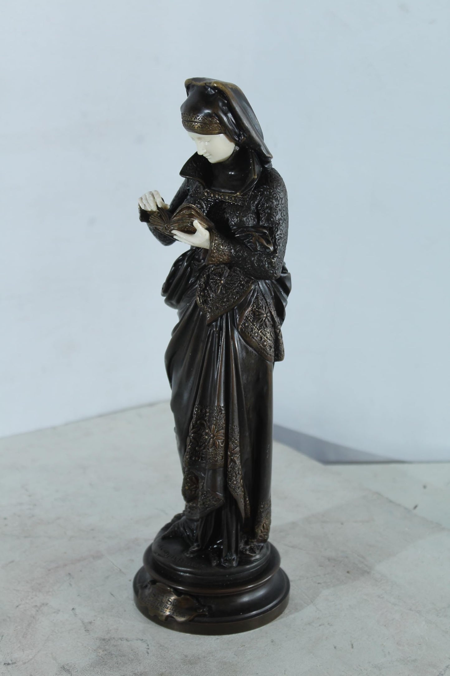 NIFAO Bronze Reading Figure After Carrier Belleuse Liseuse 5"x5"x16"H