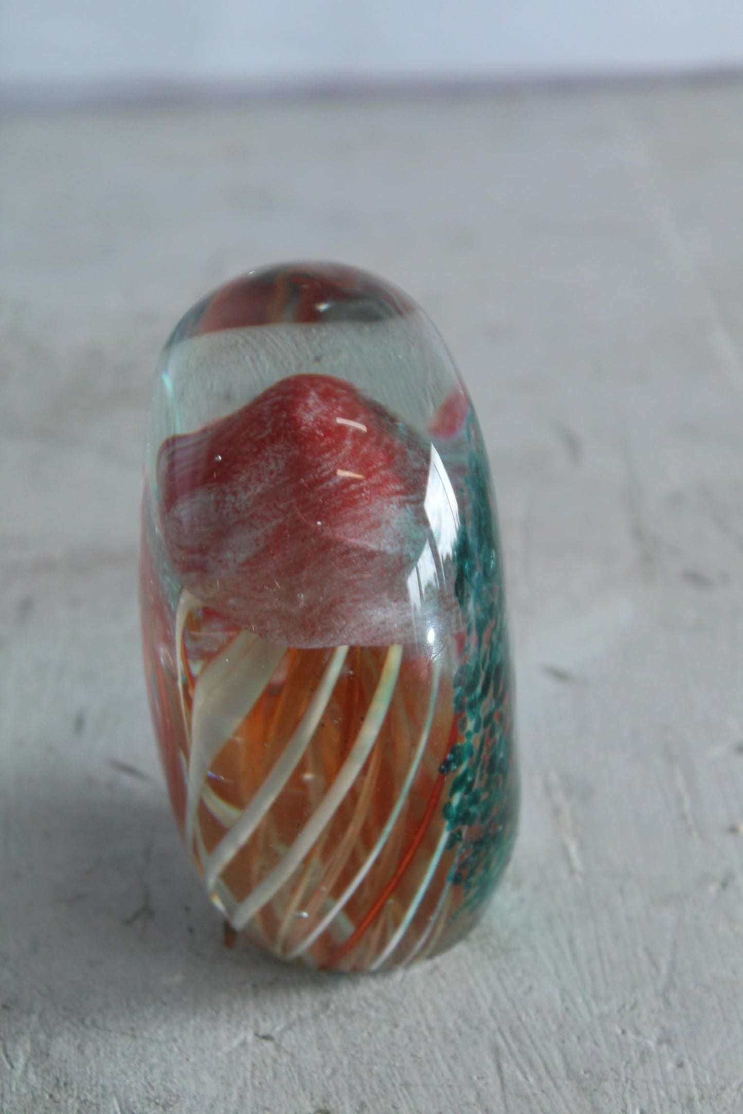 NIFAO Glass Jellyfish Paperweight Glows in Dark Ocean Art 4" x 3" x 4"H