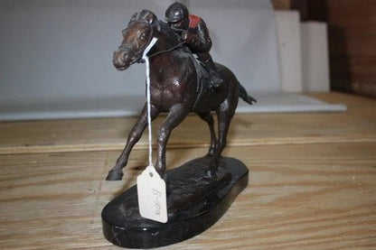 Jockey on horse - Bronze Statue