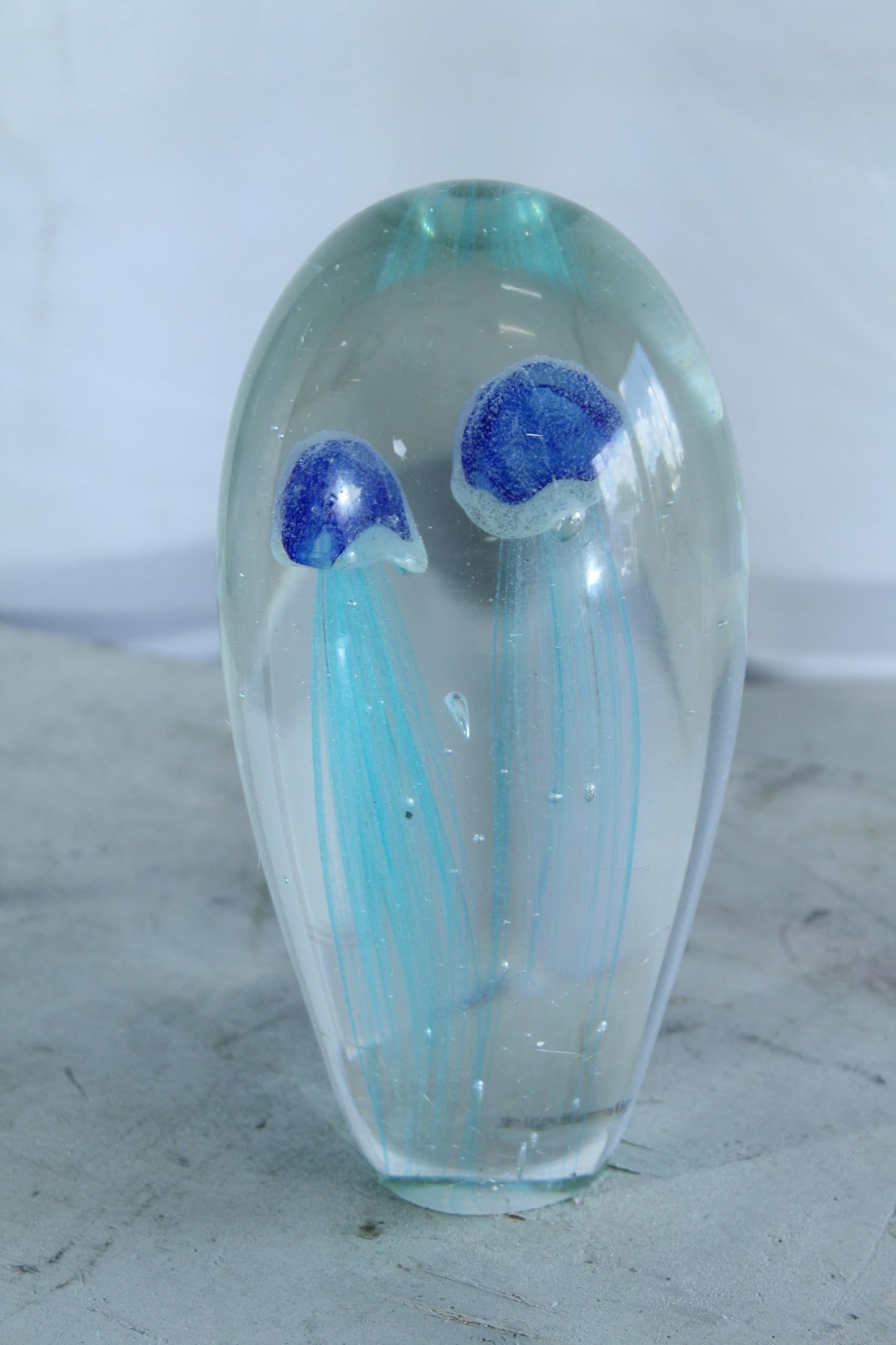NIFAO Glass Jellyfish Paperweight Hand Blown Ocean Art Decor 4" x 4" x 9"H