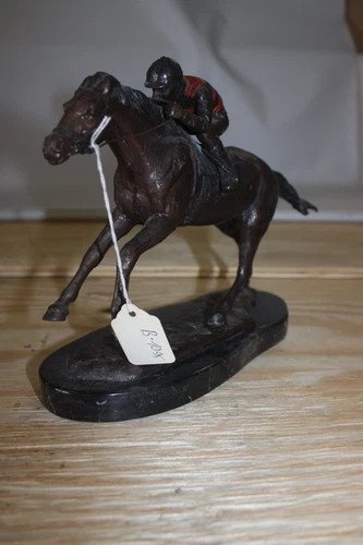 Jockey on horse - Bronze Statue