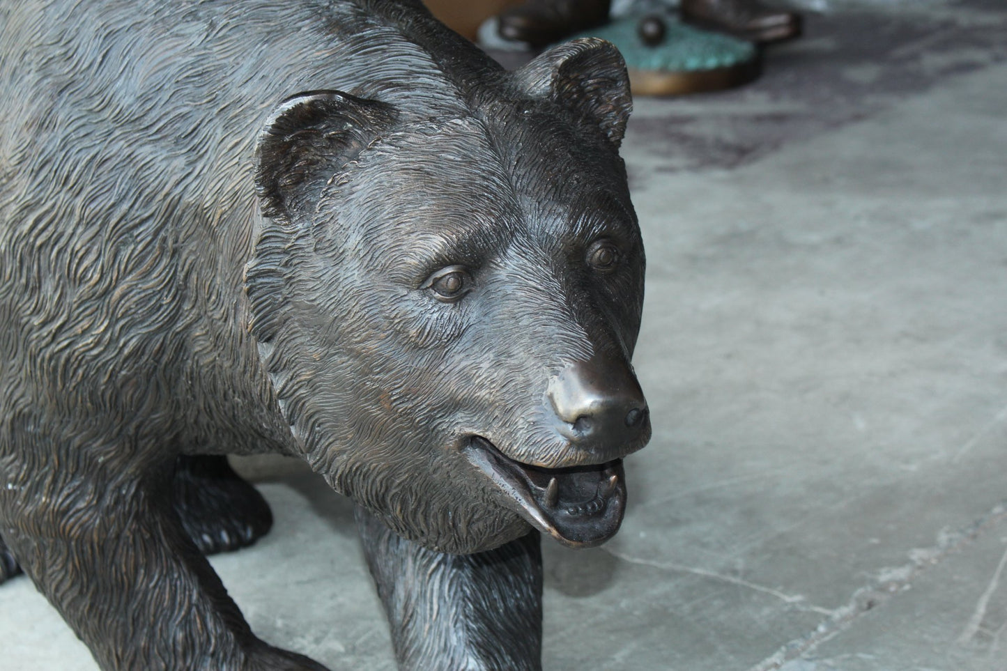 A Bear Walking Bronze Hand-Crafted Durable Design Statue - Welcome Sign Guest Greeter Decor for Patio Garden, Lawn, Home, Backyard - Home Decor - Art Decoration - 39" Length x 12" Width x 24" Height