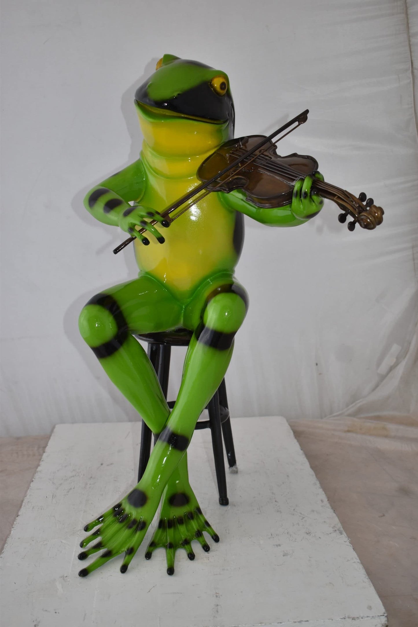 Musical Green Frog Bronze Statue - Playing Violin Sculpture - Perfect for Home or Office, 20"L x 18"W x 30"H