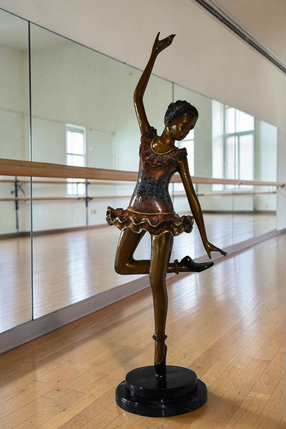 Ballet Dancer Ballerina on her Tippy Toes Bronze Statue
