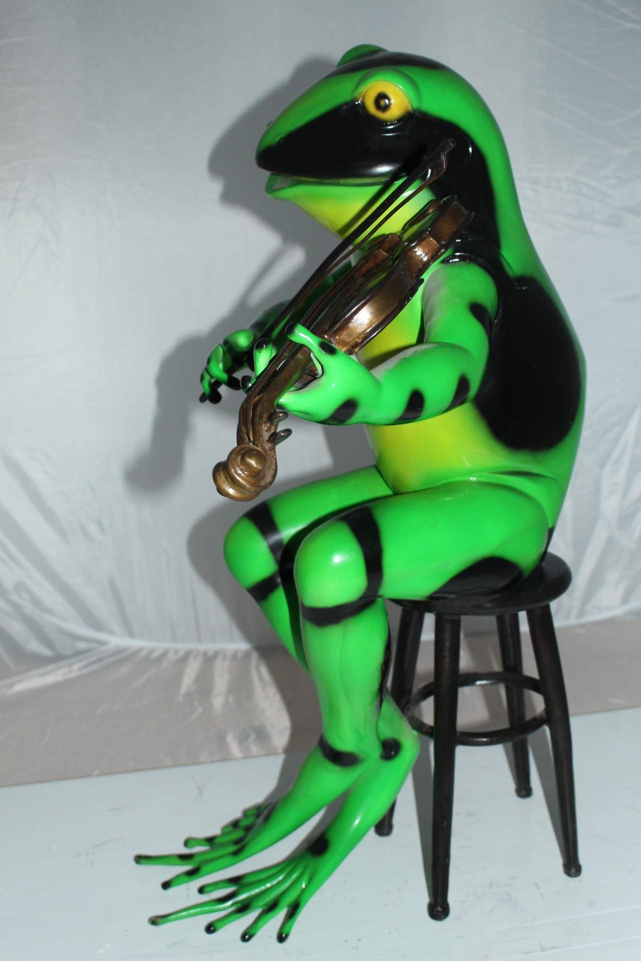 Frog plays violin Bronze Statue -  Size: 22"L x 17"W x 26"H